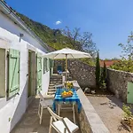 Einzigartiges Mediterranes Steinhaus Mit Meerblick, Chillout-bereich, Bike, Bbq, Wifi Vikendica *
