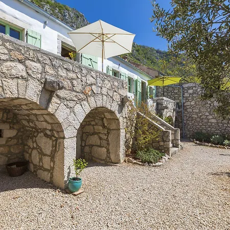 Einzigartiges Mediterranes Steinhaus Mit Meerblick, Chillout-bereich, Bike, Bbq, Wifi