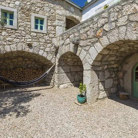 Einzigartiges Mediterranes Steinhaus Mit Meerblick, Chillout-bereich, Bike, Bbq, Wifi