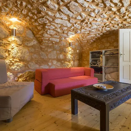 Einzigartiges Mediterranes Steinhaus Mit Meerblick, Chillout-bereich, Bike, Bbq, Wifi Case de vacanță *