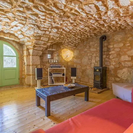 Einzigartiges Mediterranes Steinhaus Mit Meerblick, Chillout-bereich, Bike, Bbq, Wifi *