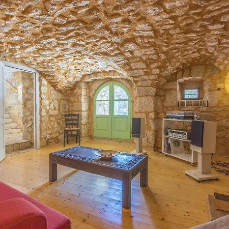 Einzigartiges Mediterranes Steinhaus Mit Meerblick, Chillout-bereich, Bike, Bbq, Wifi Case de vacanță *