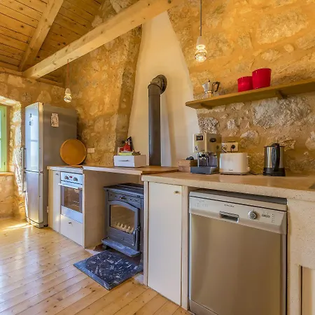 Case de vacanță Einzigartiges Mediterranes Steinhaus Mit Meerblick, Chillout-bereich, Bike, Bbq, Wifi Grižane