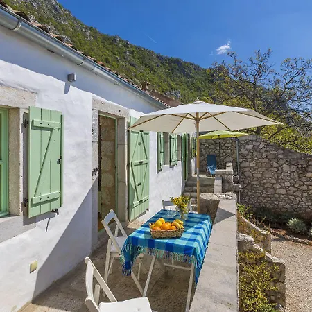 Einzigartiges Mediterranes Steinhaus Mit Meerblick, Chillout-bereich, Bike, Bbq, Wifi