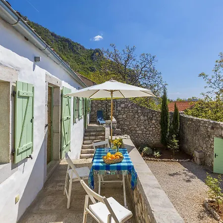 Einzigartiges Mediterranes Steinhaus Mit Meerblick, Chillout-bereich, Bike, Bbq, Wifi Case de vacanță *