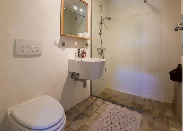 Сasa de vacaciones Einzigartiges Mediterranes Steinhaus Mit Meerblick, Chillout-bereich, Bike, Bbq, Wifi Grižane