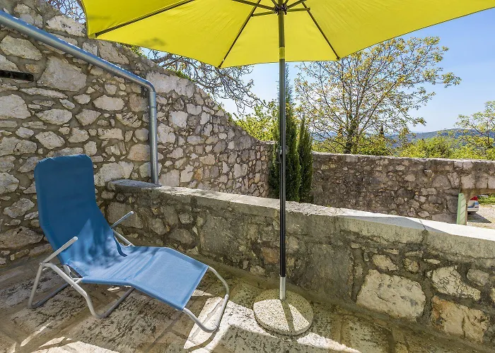 Einzigartiges Mediterranes Steinhaus Mit Meerblick, Chillout-bereich, Bike, Bbq, Wifi * Grizane-Belgrad