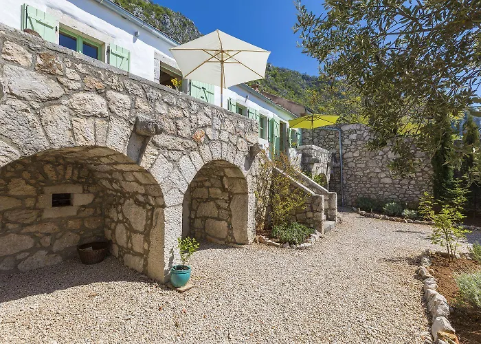 Einzigartiges Mediterranes Steinhaus Mit Meerblick, Chillout-bereich, Bike, Bbq, Wifi