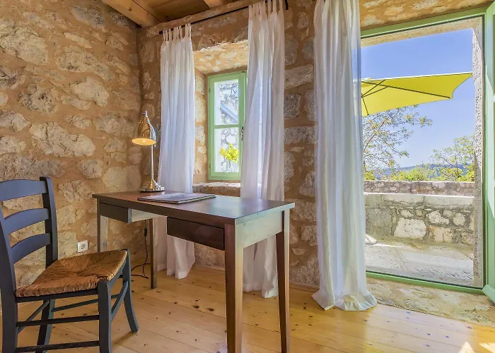 Einzigartiges Mediterranes Steinhaus Mit Meerblick, Chillout-bereich, Bike, Bbq, Wifi Holiday home