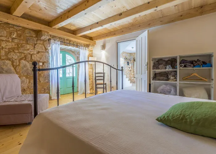 Einzigartiges Mediterranes Steinhaus Mit Meerblick, Chillout-bereich, Bike, Bbq, Wifi * Grižane