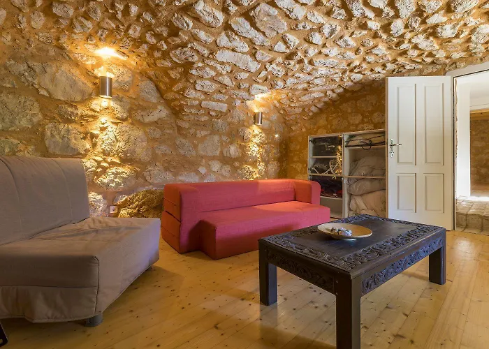 Einzigartiges Mediterranes Steinhaus Mit Meerblick, Chillout-bereich, Bike, Bbq, Wifi Сasa de vacaciones *