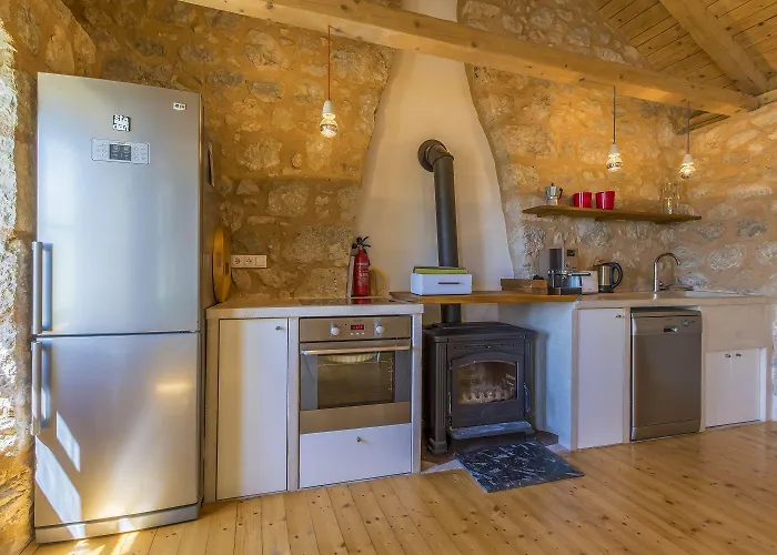 Einzigartiges Mediterranes Steinhaus Mit Meerblick, Chillout-bereich, Bike, Bbq, Wifi Сasa de vacaciones