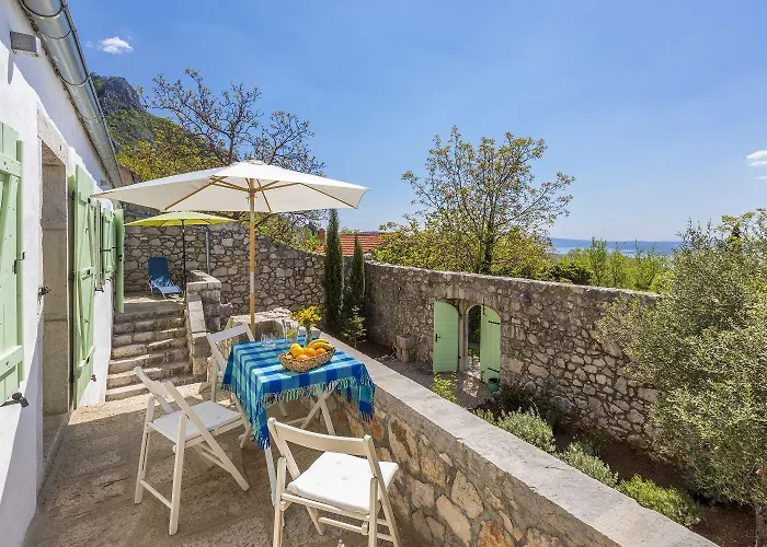 Einzigartiges Mediterranes Steinhaus Mit Meerblick, Chillout-bereich, Bike, Bbq, Wifi * Grizane-Belgrad